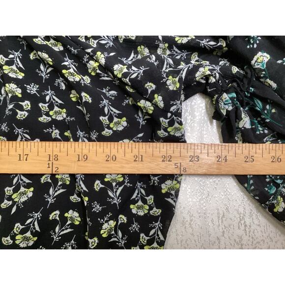 Free People Women's Black Rose Valley Off The Shoulder Bell Sleeve Crop Blouse M - Picture 7 of 7